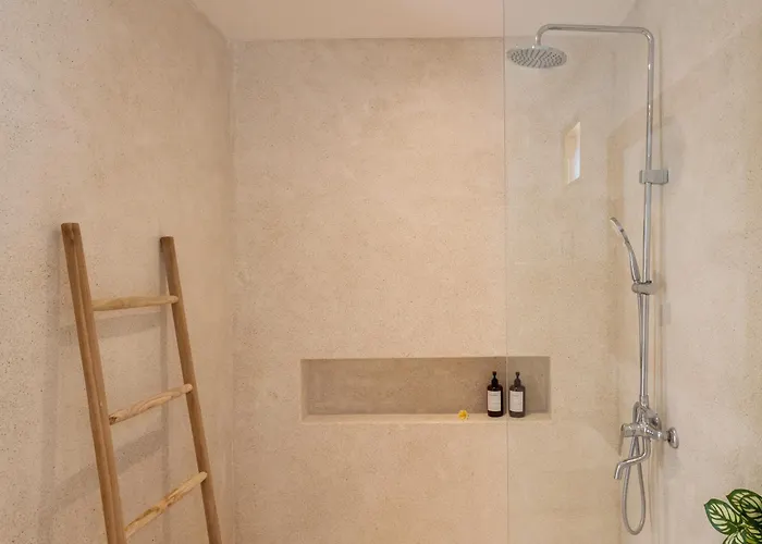 New Manis Proche Villa